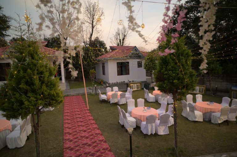 Destination wedding in Himachal