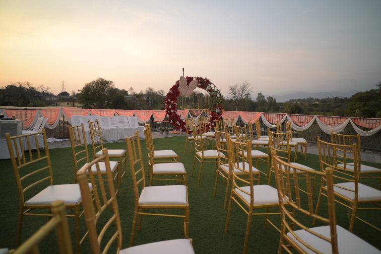 the river retreat hotel