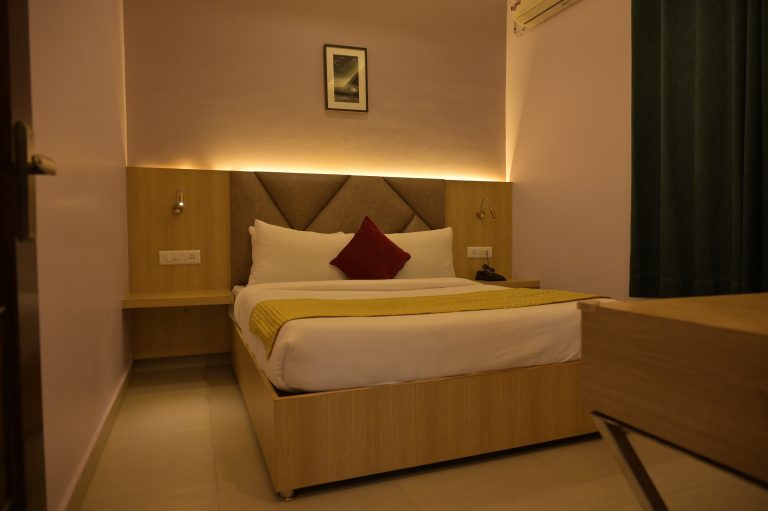 the river retreat hotel