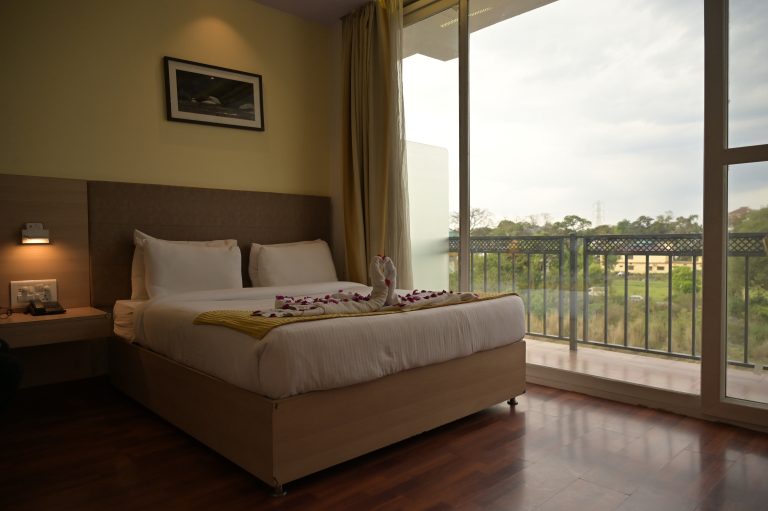 the river retreat hotel